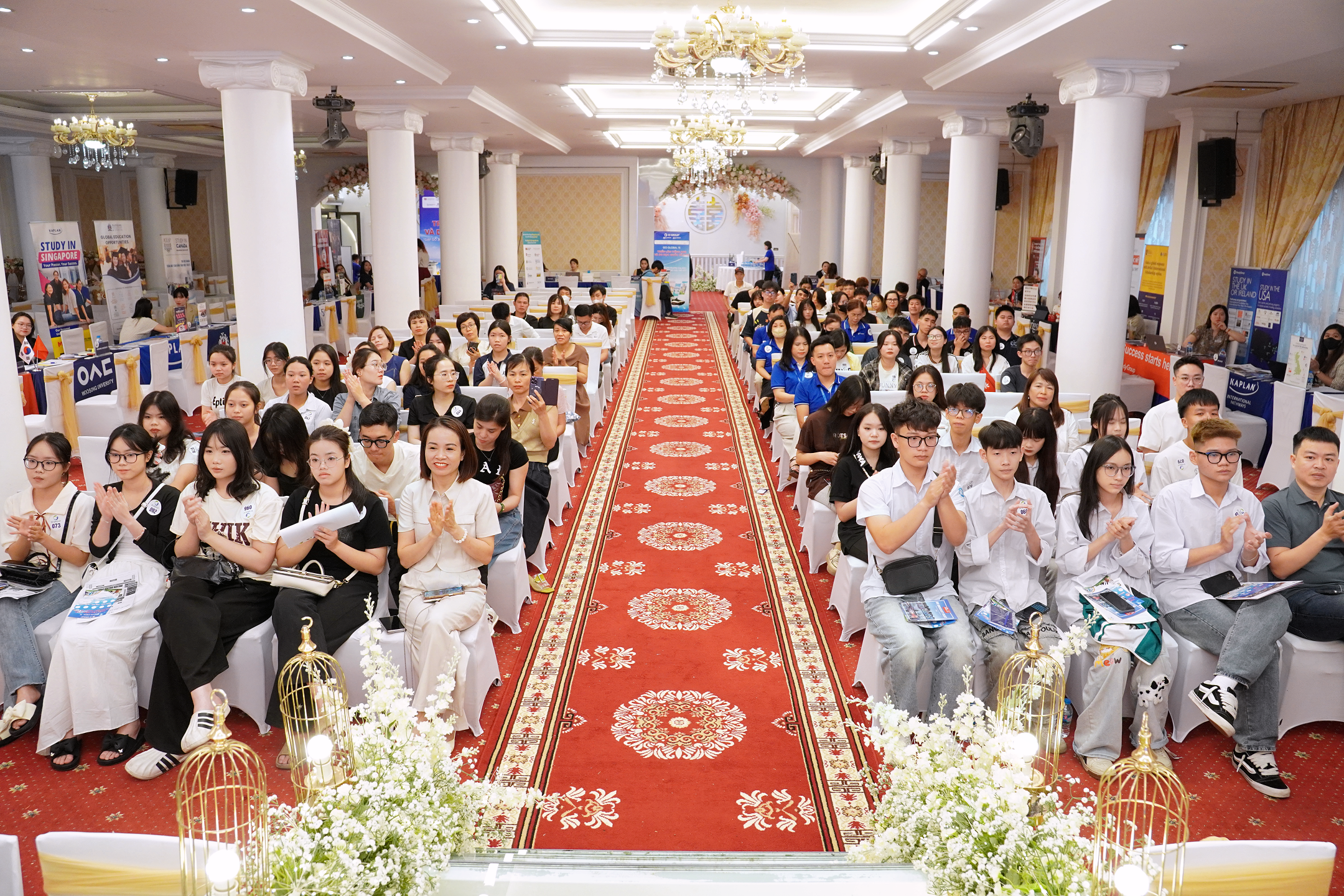 Triển lãm Tiếng Anh và Du học Quốc tế 2025 1