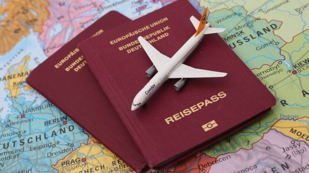 Để tránh rơi vào tình trạng bị từ chối visa vì những lỗi không đáng có, bạn nên chuẩn bị hồ sơ ít nhất từ 3 đến 6 tháng