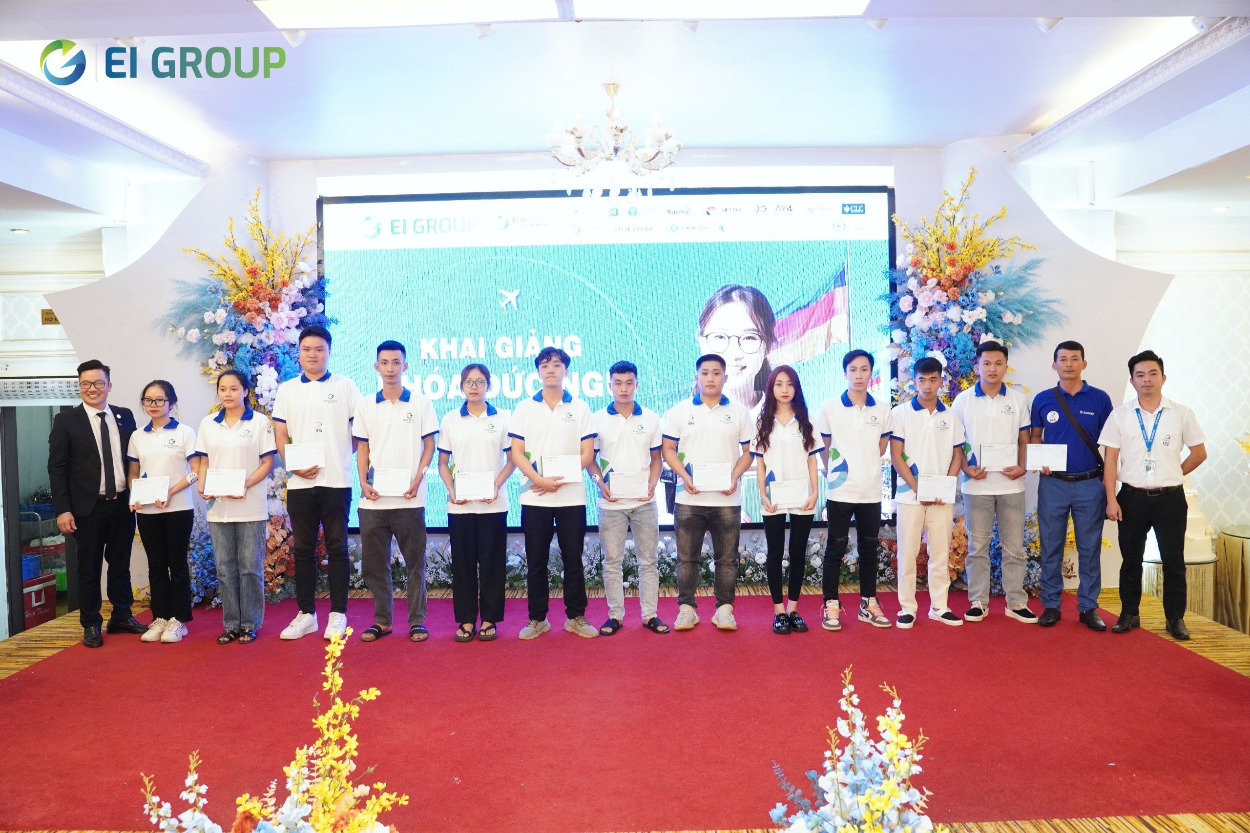 LỄ KHAI GIẢNG 23E47