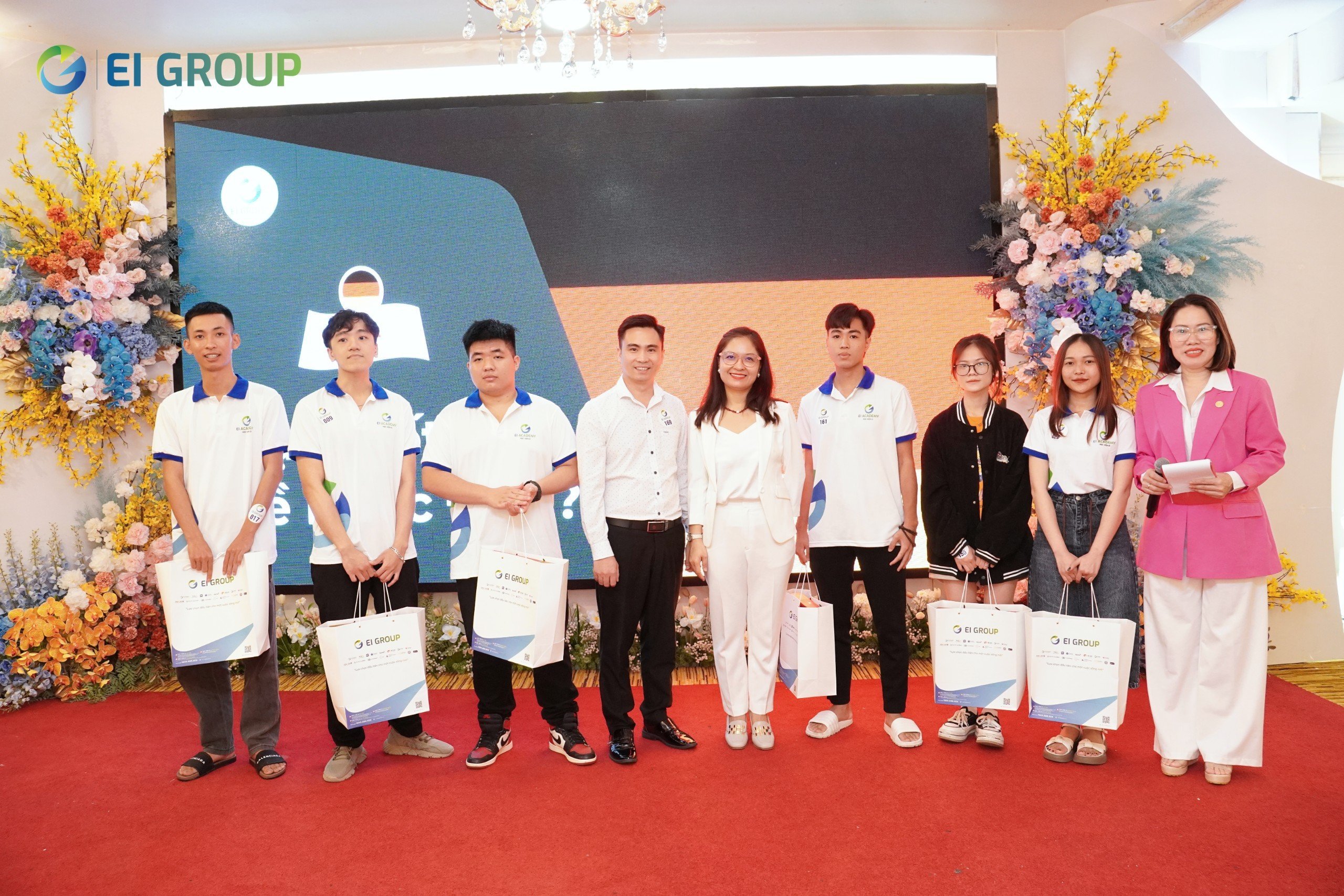 LỄ KHAI GIẢNG 23E47