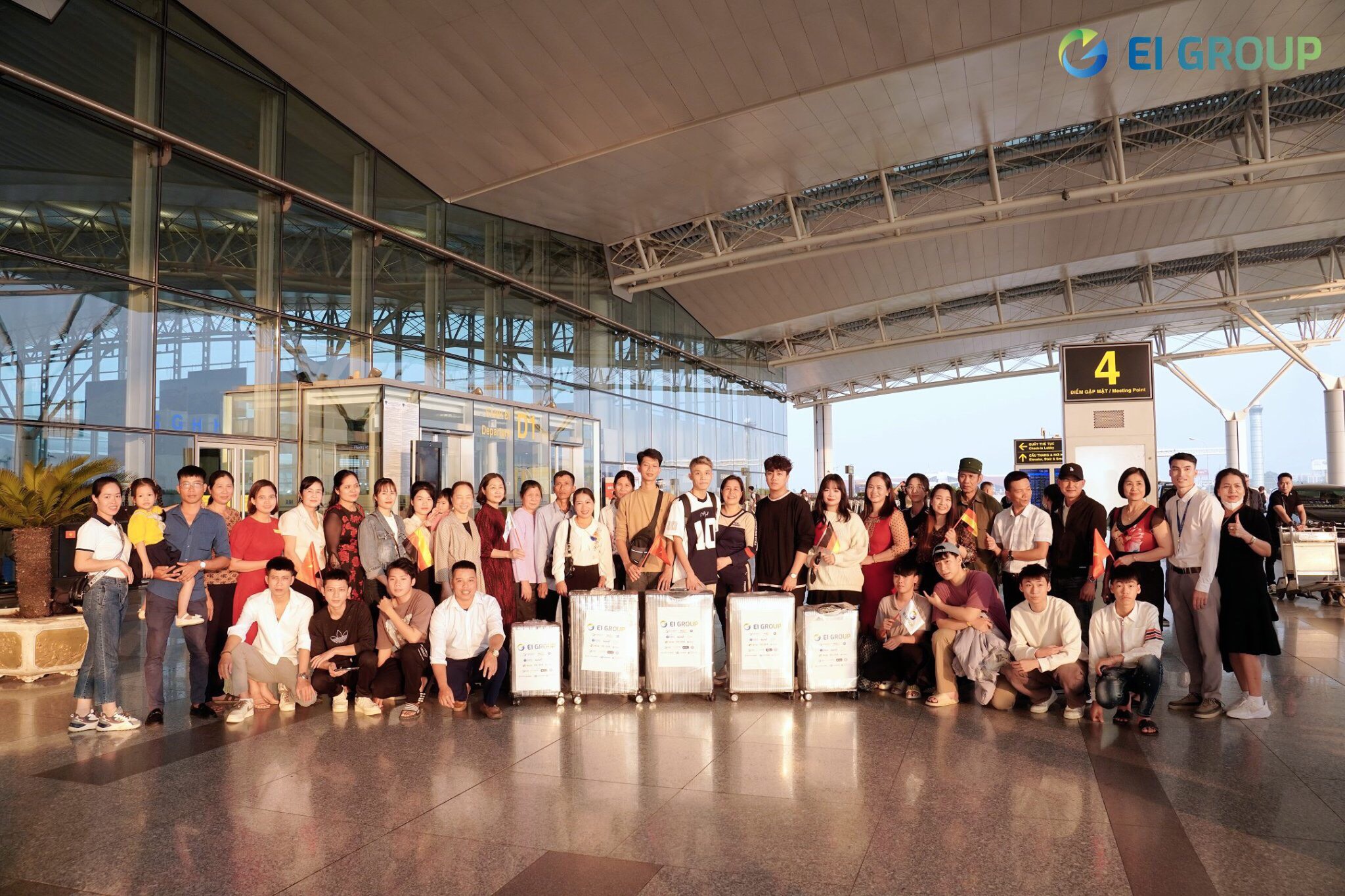 NHẬT KÝ TIỄN BAY : HÀNH TRÌNH MỚI CỦA CÁC HỌC VIÊN EI