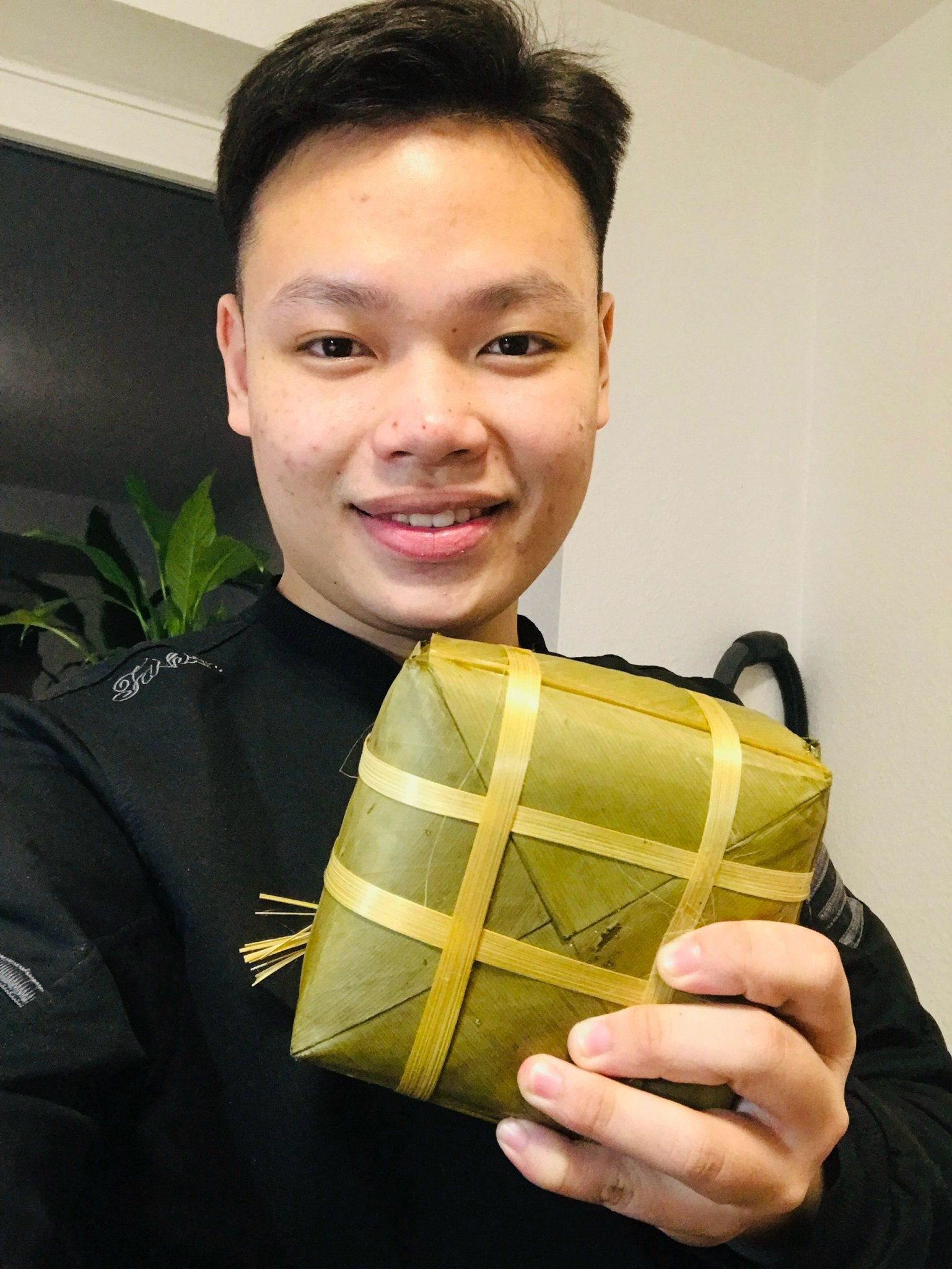 ẤM ÁP CHƯƠNG TRÌNH "BÁNH CHƯNG XANH - TẾT VUI ĐOÀN VIÊN " CÙNG EI GROUP
