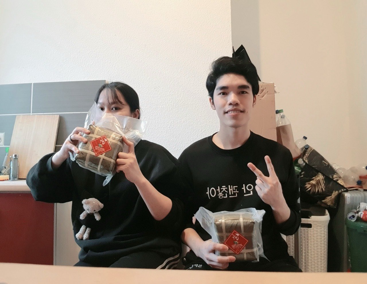 ẤM ÁP CHƯƠNG TRÌNH "BÁNH CHƯNG XANH - TẾT VUI ĐOÀN VIÊN " CÙNG EI GROUP