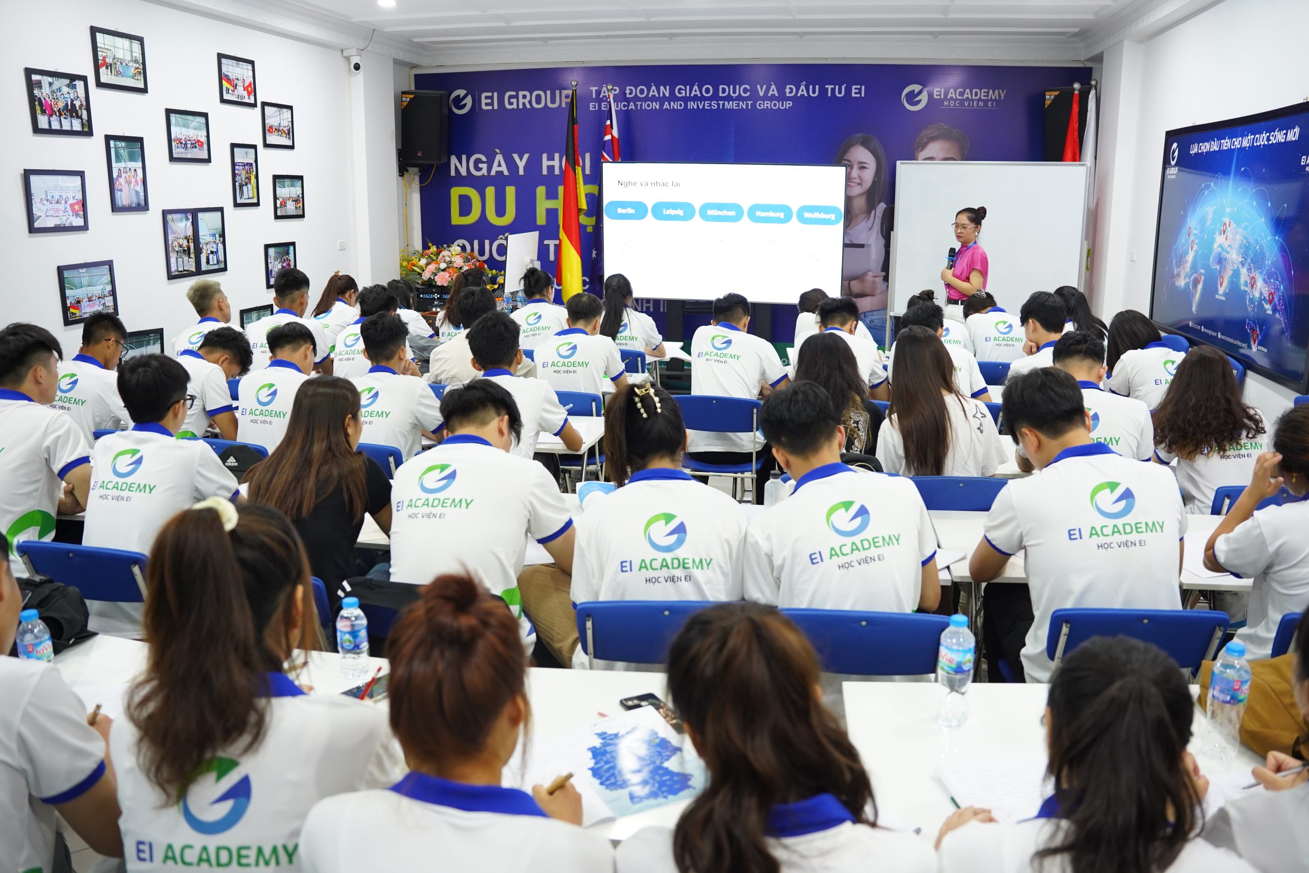 Du học sinh Việt Nam muốn thành công ở Đức phải tiếp tục học Tiếng Đức tốt hơn