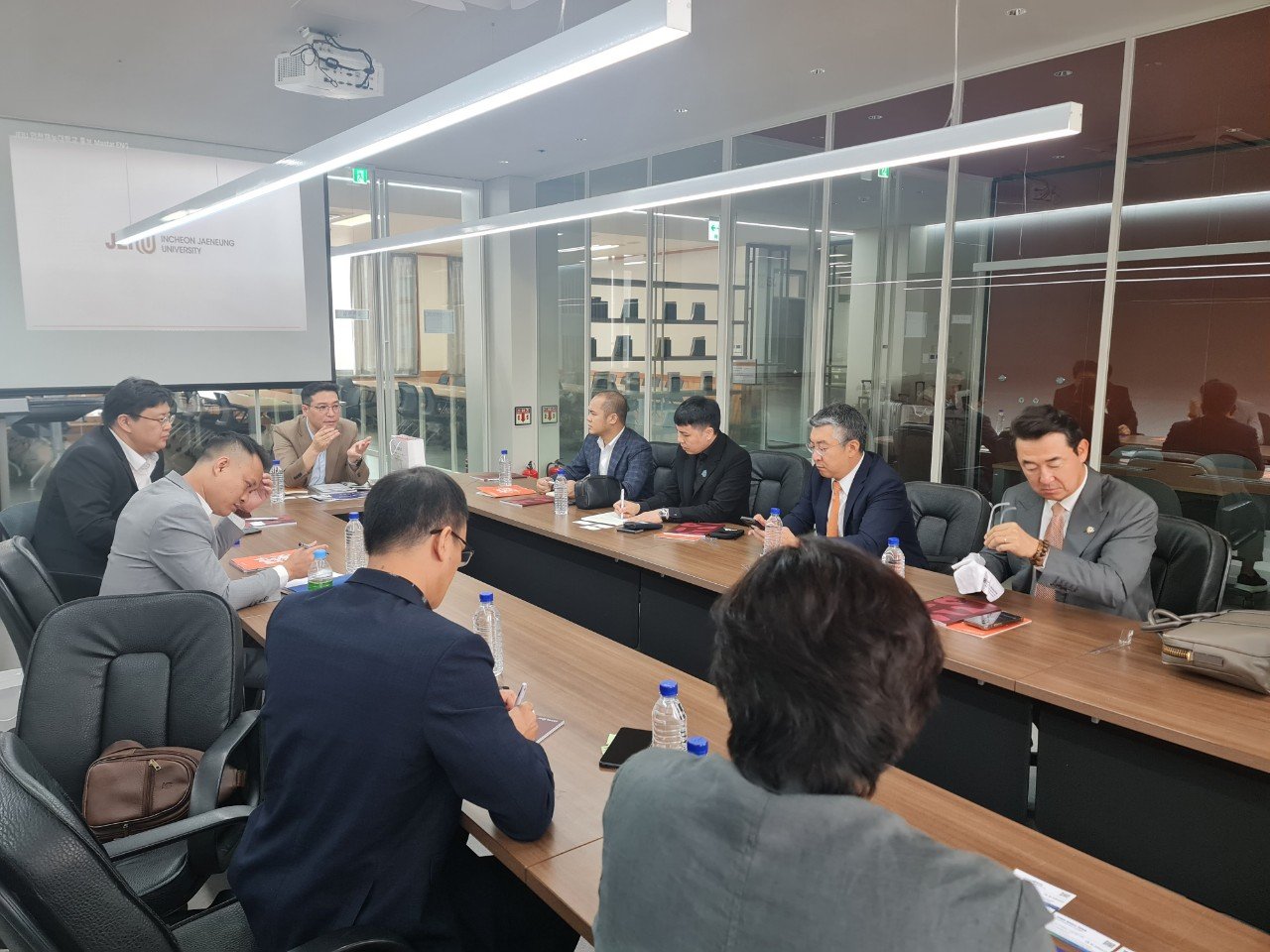 Dấu Ấn Đặc Biệt Trong Buổi Đến Thăm và Làm Việc của EI Group tại Đại Học Incheon Jae Neung Hàn Quốc