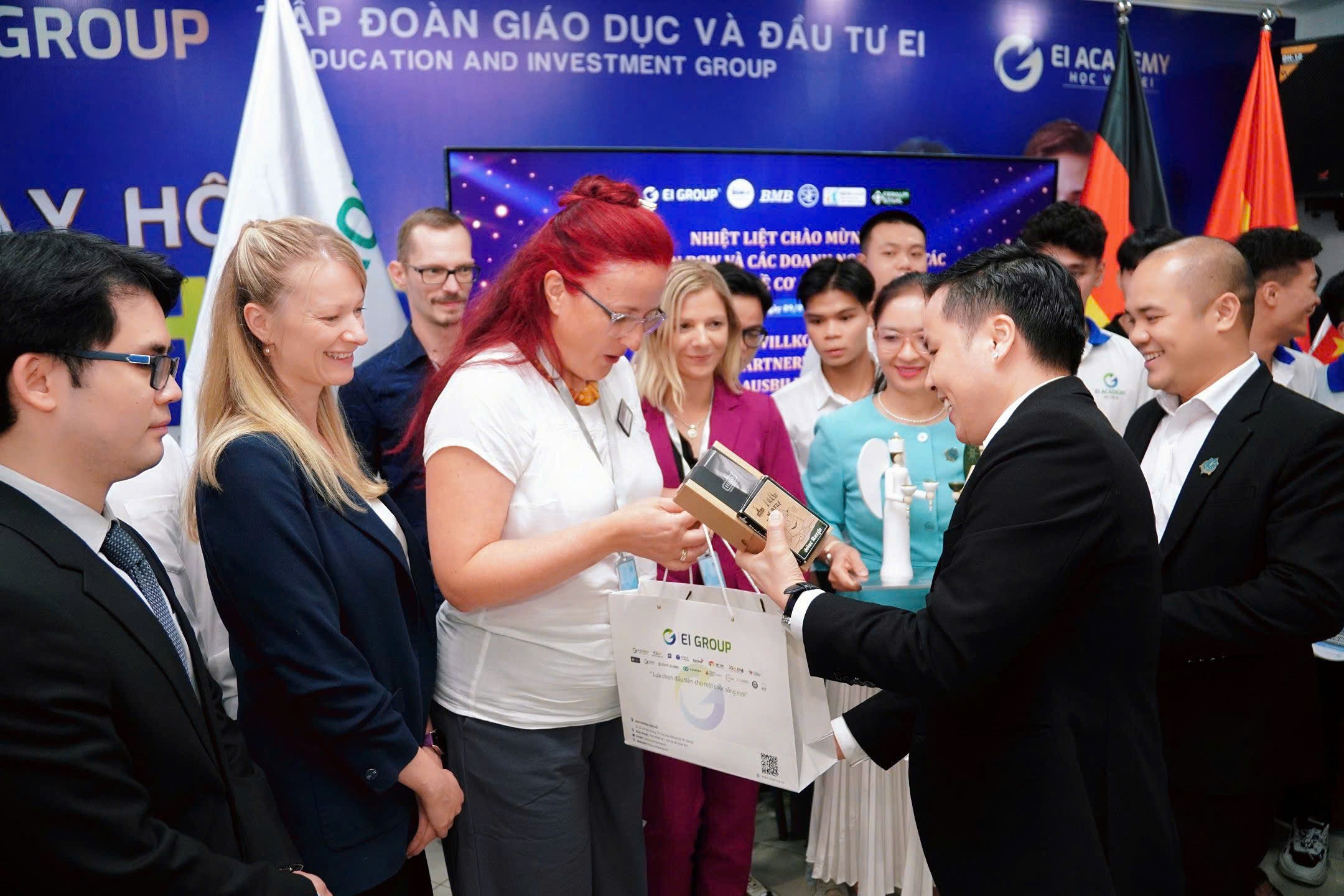 GIAO LƯU, HỢP TÁC CÙNG PHÁT TRIỂN GIỮA TẬP ĐOÀN BSW, CÁC DOANH NGHIỆP ĐỐI TÁC & TẬP ĐOÀN GIÁO DỤC VÀ ĐẦU TƯ EI