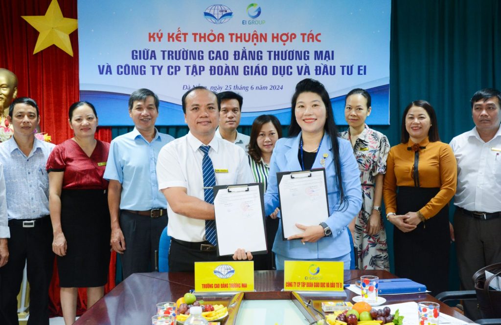 HS-SV Trường Cao đẳng Thương mại được thực tập