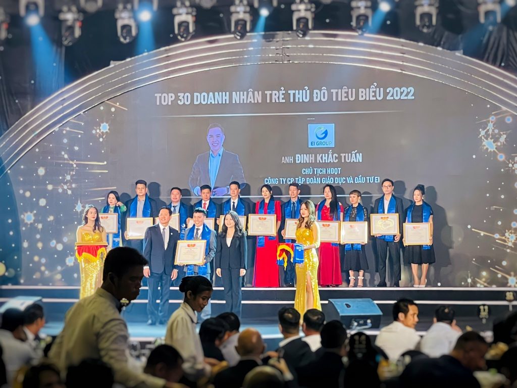 CHỦ TỊCH ĐINH KHẮC TUẦN NHẬN DANH HIỆU GƯƠNG MẶT TRẺ TIÊU BIỂU 2022|EI GROUP “Lựa chọn đầu tiên cho một cuộc sống mới”.