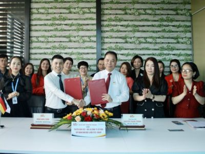 EI Group ký kết hợp tác với Trung tâm Truyền hình Việt - Đức|||||EI Group ký kết hợp tác với Trung tâm Truyền hình Việt - Đức