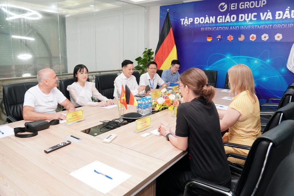 EI GROUP ĐẨY MẠNH HỢP TÁC VỚI NHÀ XUẤT BẢN TẠI CHLB ĐỨC|EI GROUP ĐẨY MẠNH HỢP TÁC VỚI NHÀ XUẤT BẢN TẠI CHLB ĐỨC|Giao lưu trao đổi với các chuyên gia đến từ CHLB Đức|Tăng cường hợp tác giáo dục với CHLB Đức|Tăng cường hợp tác giáo dục với CHLB Đức|Tăng cường hợp tác giáo dục với CHLB Đức|Giao lưu trao đổi với các chuyên gia đến từ CHLB Đức