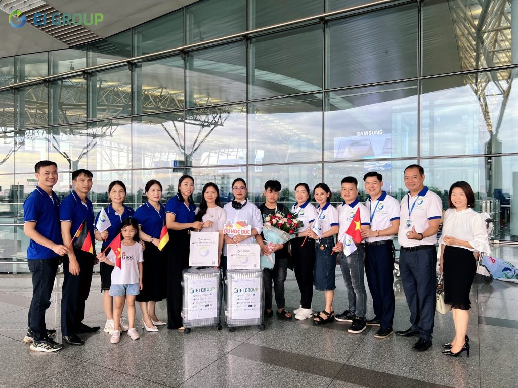 NHẬT KÝ TIỄN BAY - EI GROUP NƠI CÁC BẠN TRẺ CẤT CÁNH BAY XA