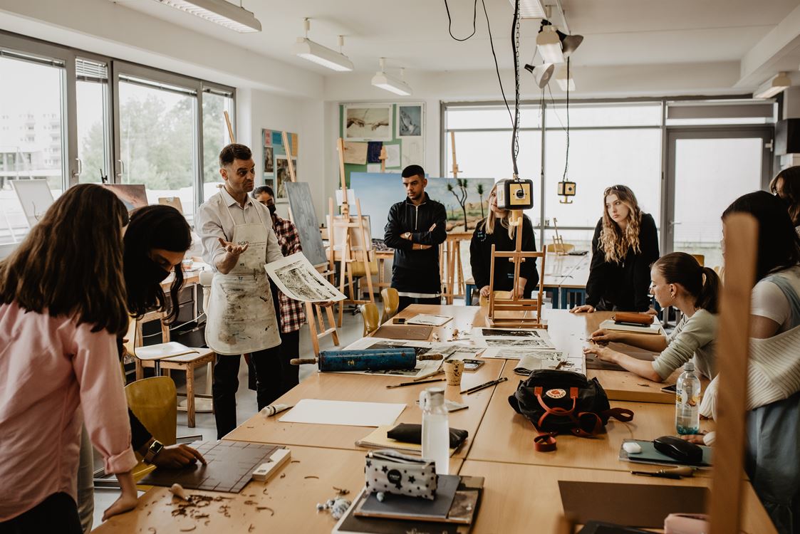 Du Học Mỹ Ngành Nghệ Thuật & Thiết Kế: Top Trường & Học Bổng